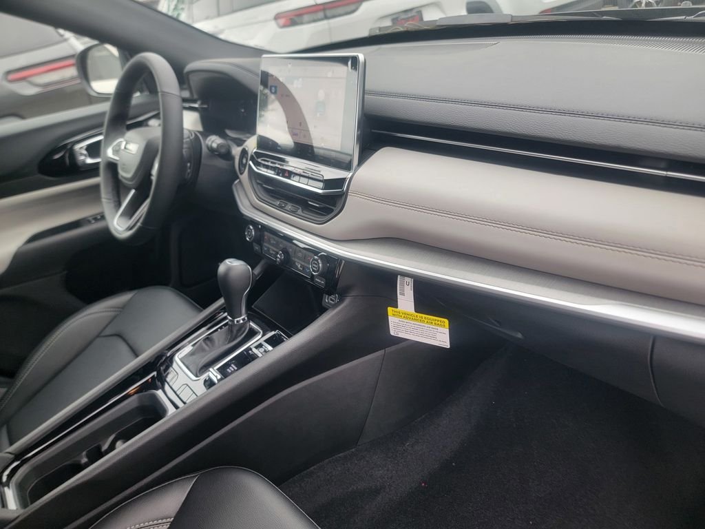 New 2026 Jeep Compass Limited w/ Sun, Sound & Navigation Group AWD/4WD image 13