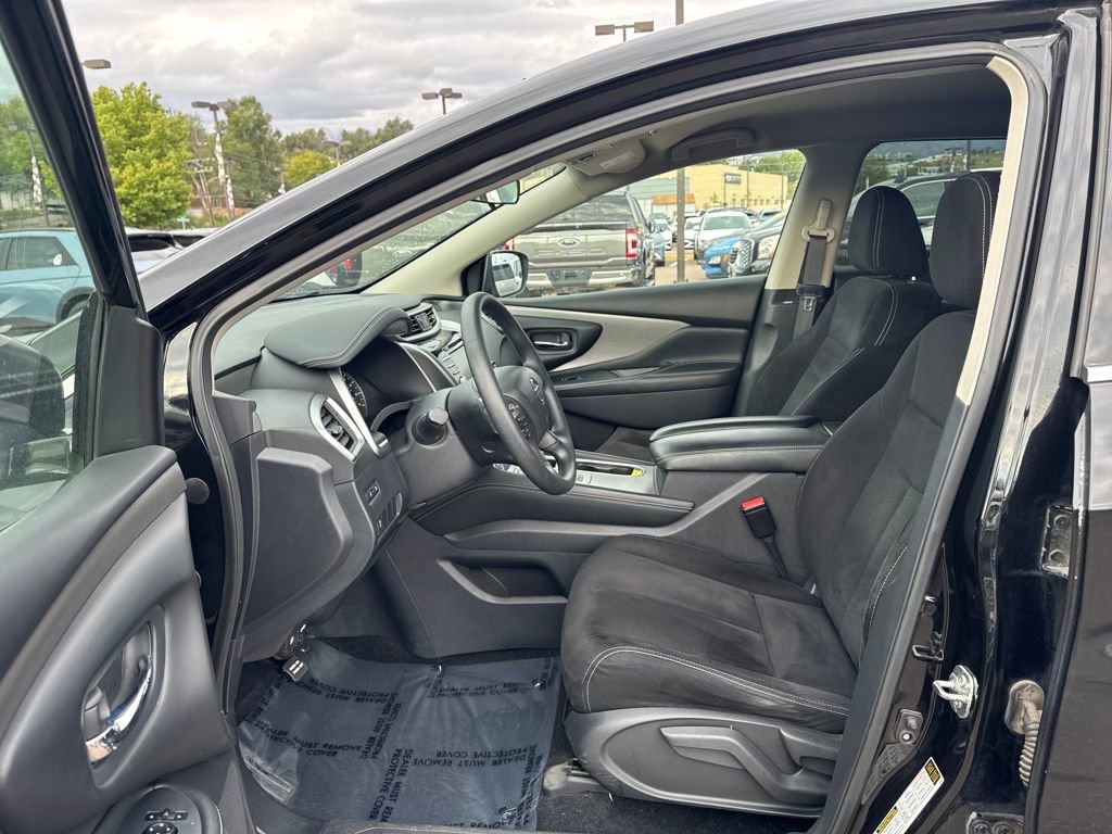 Used 2019 Nissan Murano S image 24