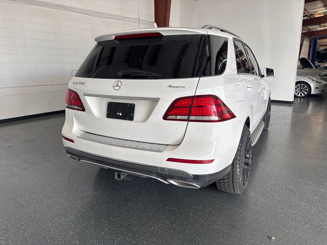 Used 2018 Mercedes-Benz GLE 350 4MATIC image 4