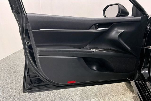 Used 2024 Toyota Camry SE image 21