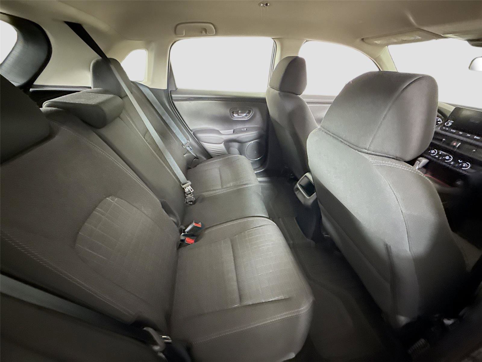 Used 2025 Honda HR-V LX image 17