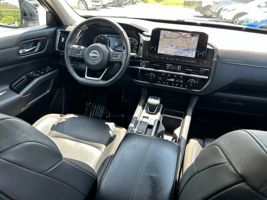 Certified 2022 Nissan Pathfinder SL w/ SL Black Package FWD image 11