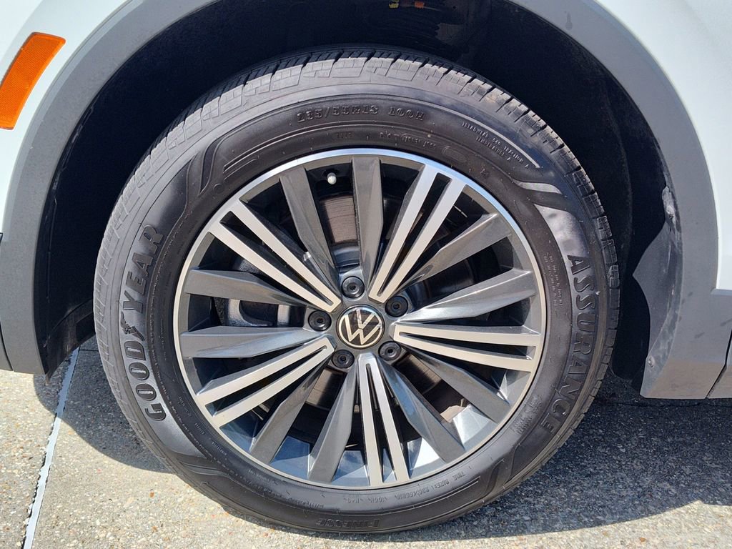 Used 2024 Volkswagen Tiguan Wolfsburg Edition image 16
