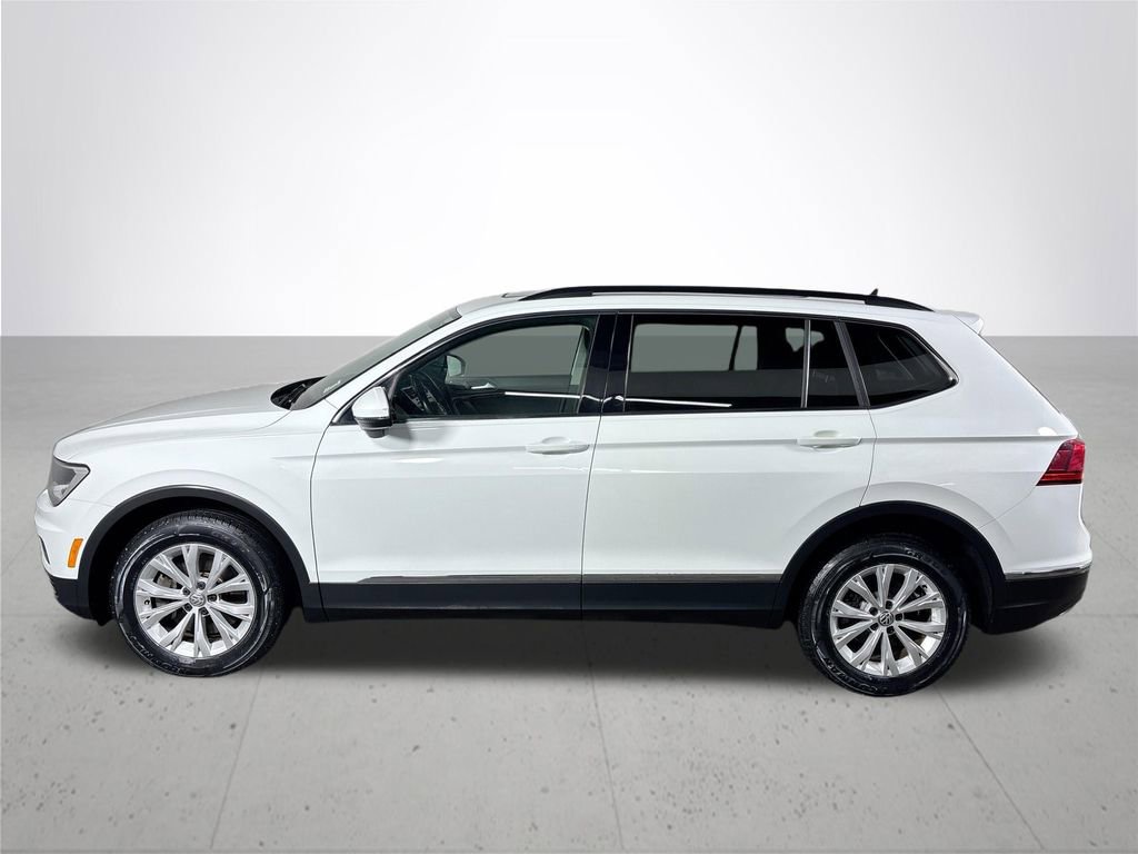 Used 2018 Volkswagen Tiguan SE w/ Panoramic Sunroof Package image 9
