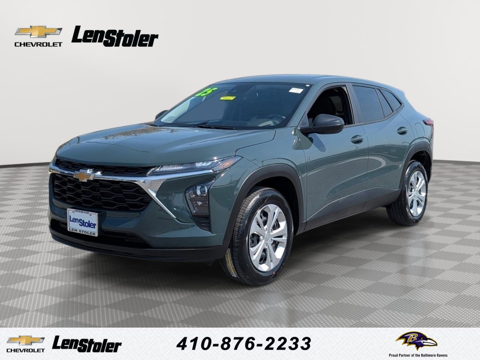 Used 2025 Chevrolet Trax LS image 1