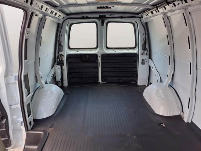 New 2026 GMC Savana 2500 w/ Driver Convenience Package RWD image 19