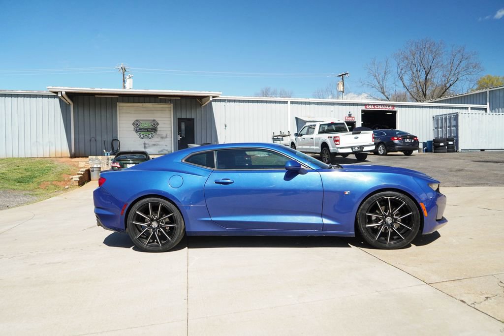 Used 2019 Chevrolet Camaro LT image 3