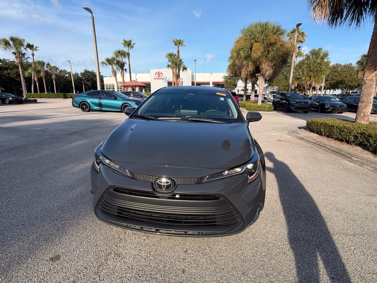 Used 2026 Toyota Corolla LE FWD image 5