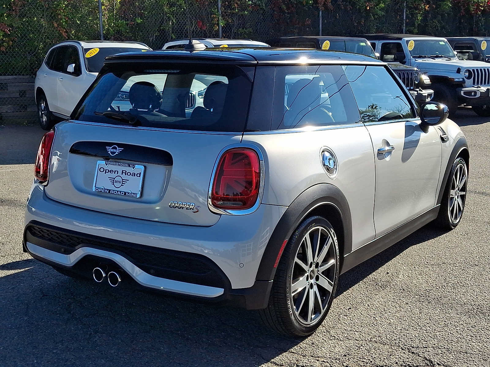 Used 2022 MINI Cooper S FWD image 6