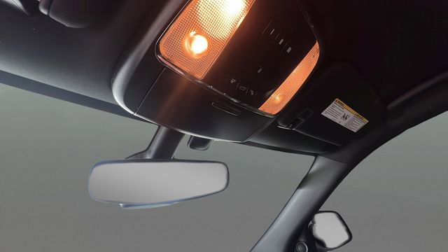 Used 2017 Jeep Grand Cherokee Altitude image 15