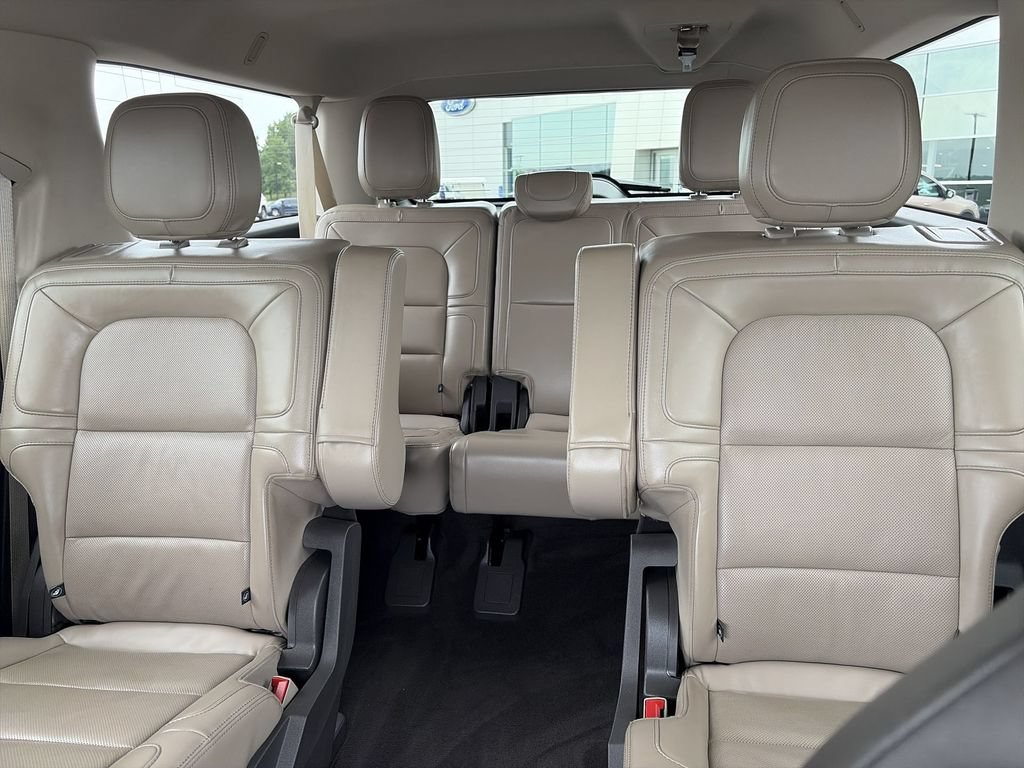 Used 2024 Lincoln Navigator L Reserve w/ Monochromatic Package AWD/4WD image 23