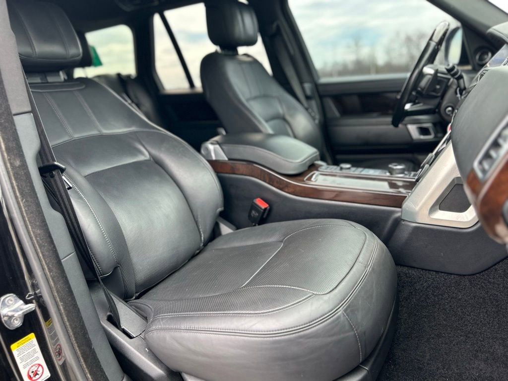 Used 2019 Land Rover Range Rover HSE image 11