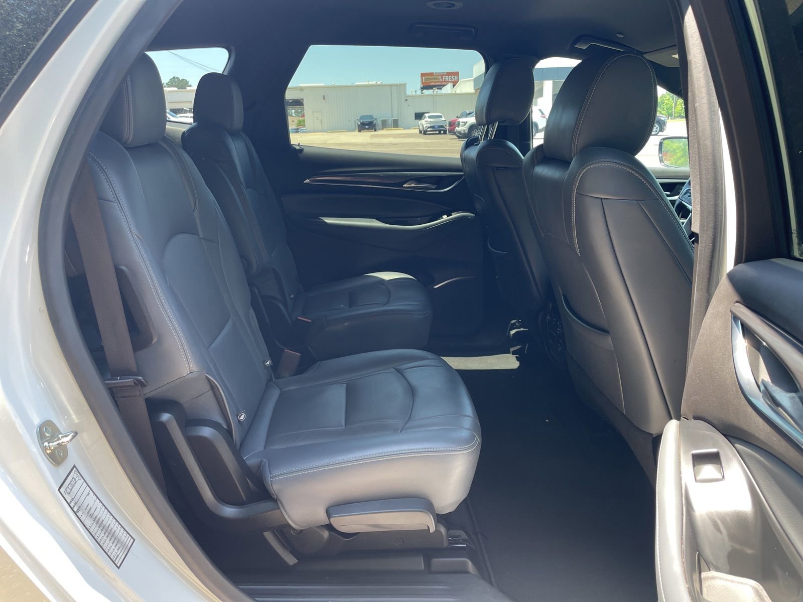 Used 2024 Buick Enclave Premium AWD/4WD image 28
