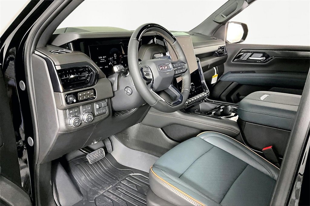 New 2026 GMC Yukon AT4 w/ AT4 Premium Plus Package image 8