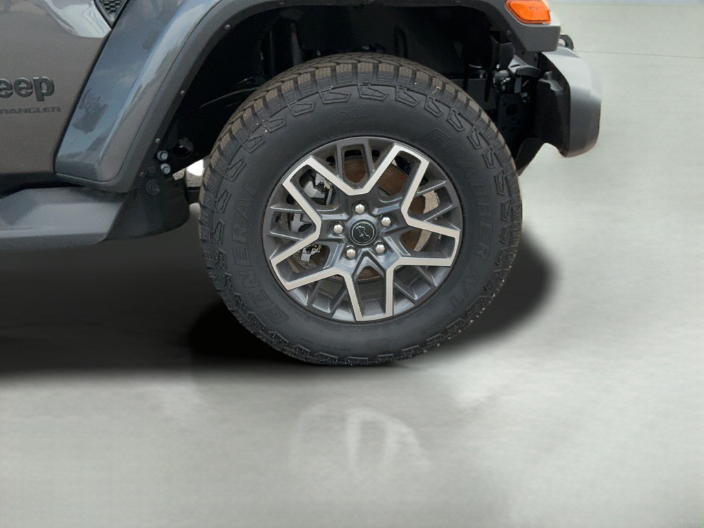 New 2026 Jeep Wrangler Unlimited Sahara w/ Safety Group AWD/4WD image 31