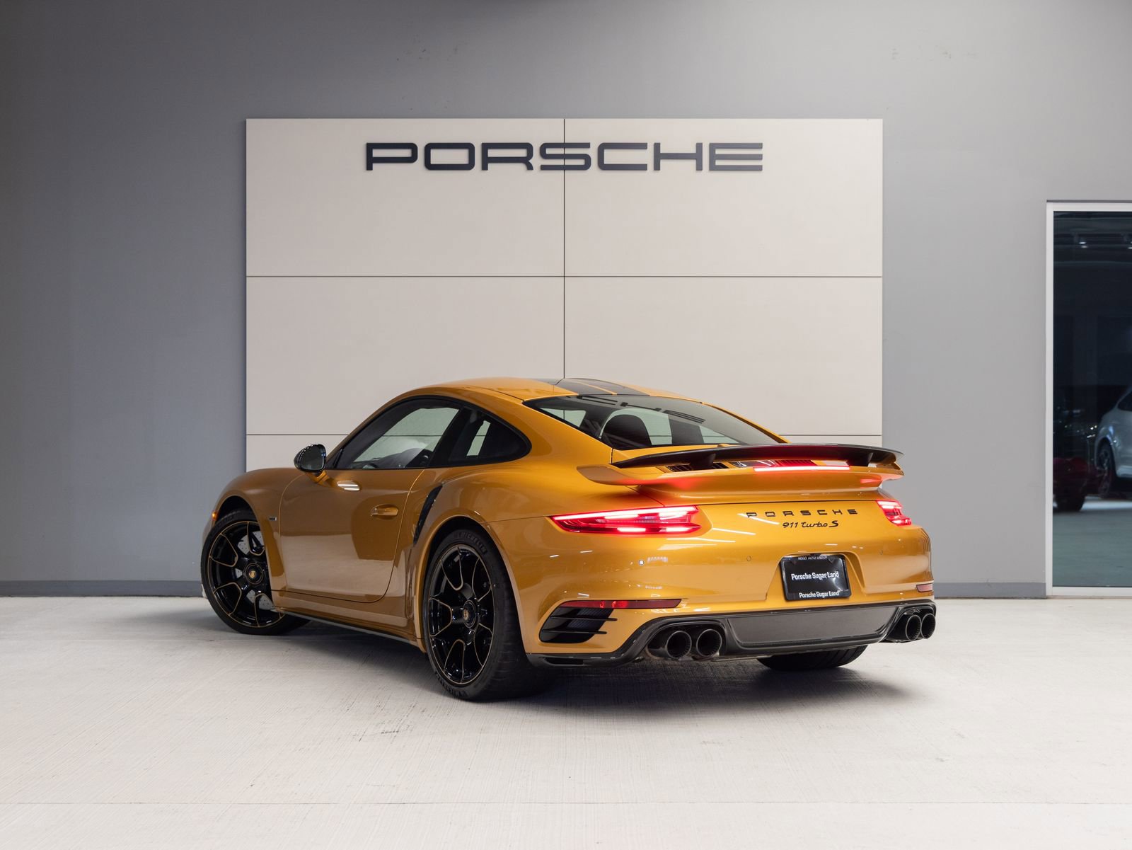 Certified 2018 Porsche 911 Turbo S image 3
