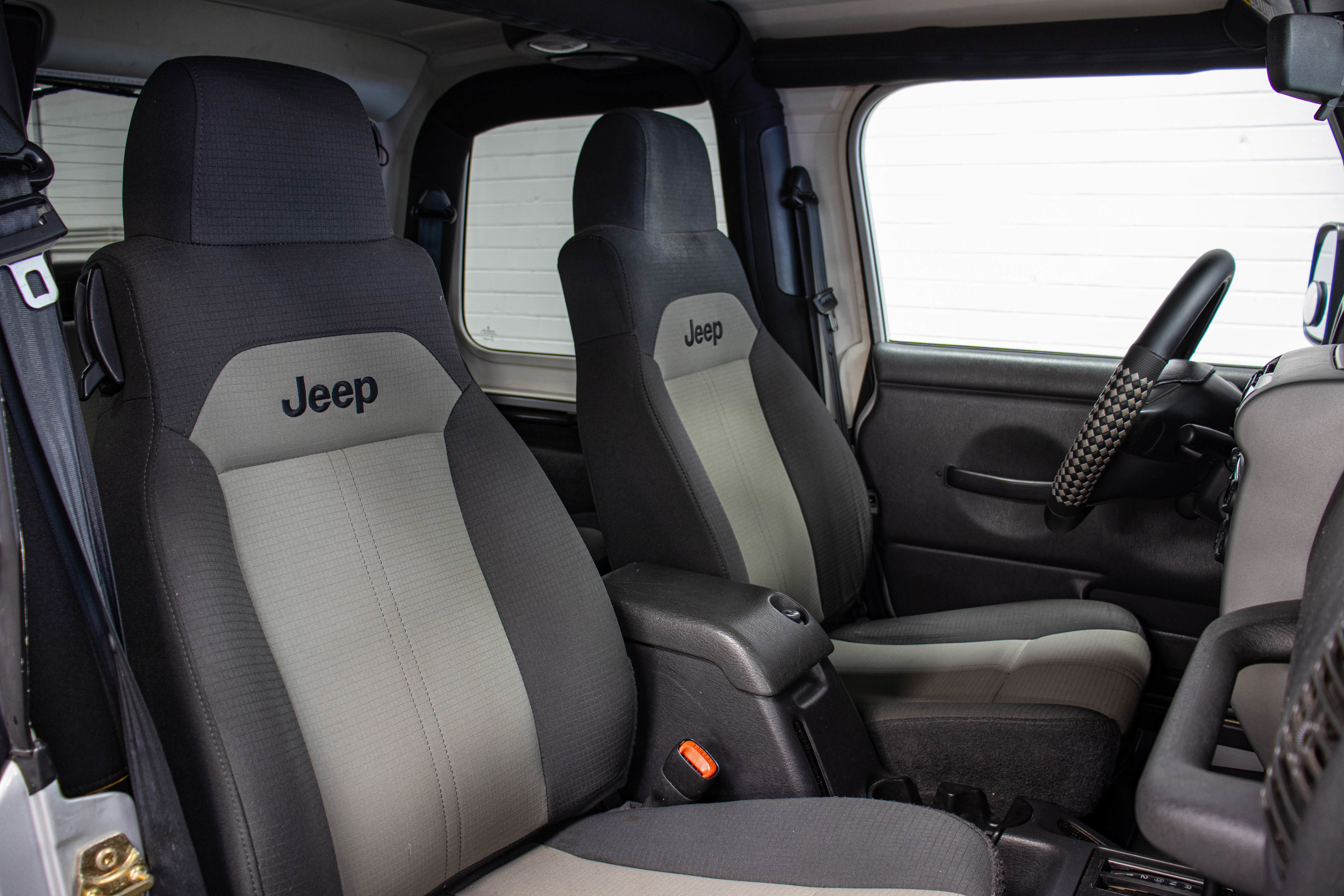 Used 2004 Jeep Wrangler X w/ Convenience Group AWD/4WD image 21
