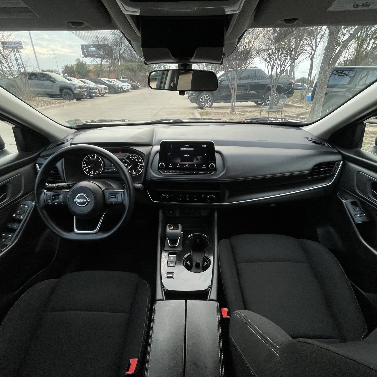 Used 2024 Nissan Rogue S image 10