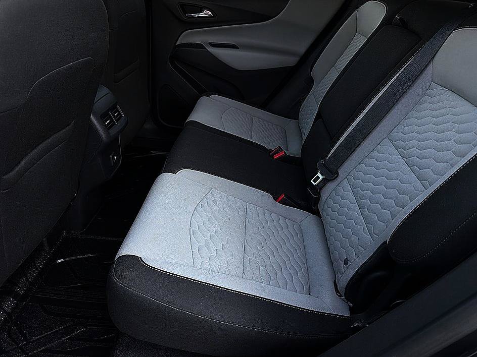 Used 2020 Chevrolet Equinox LS w/ LS Convenience Package FWD image 9