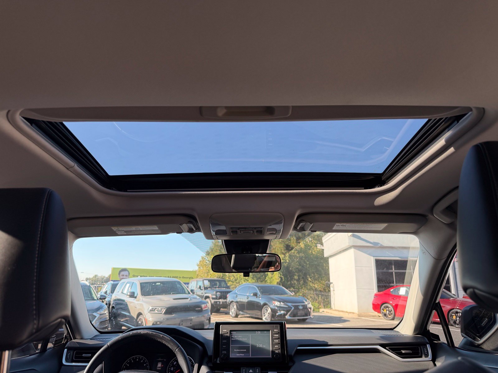 Used 2019 Toyota RAV4 XLE Premium FWD image 34