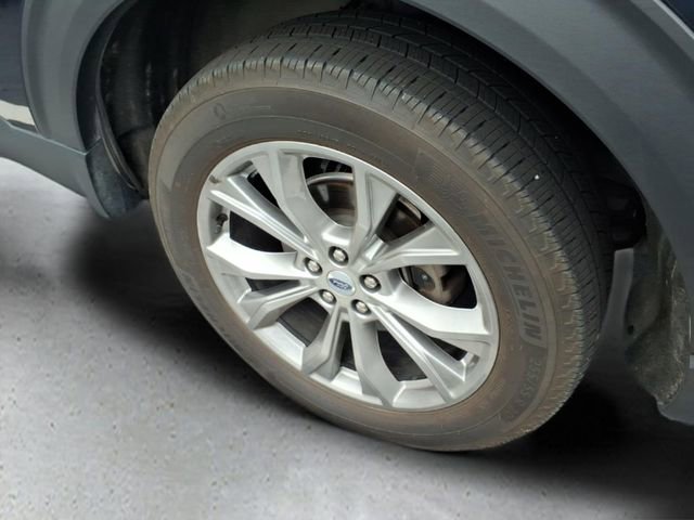 Used 2022 Ford Explorer XLT w/ Equipment Group 202A image 17