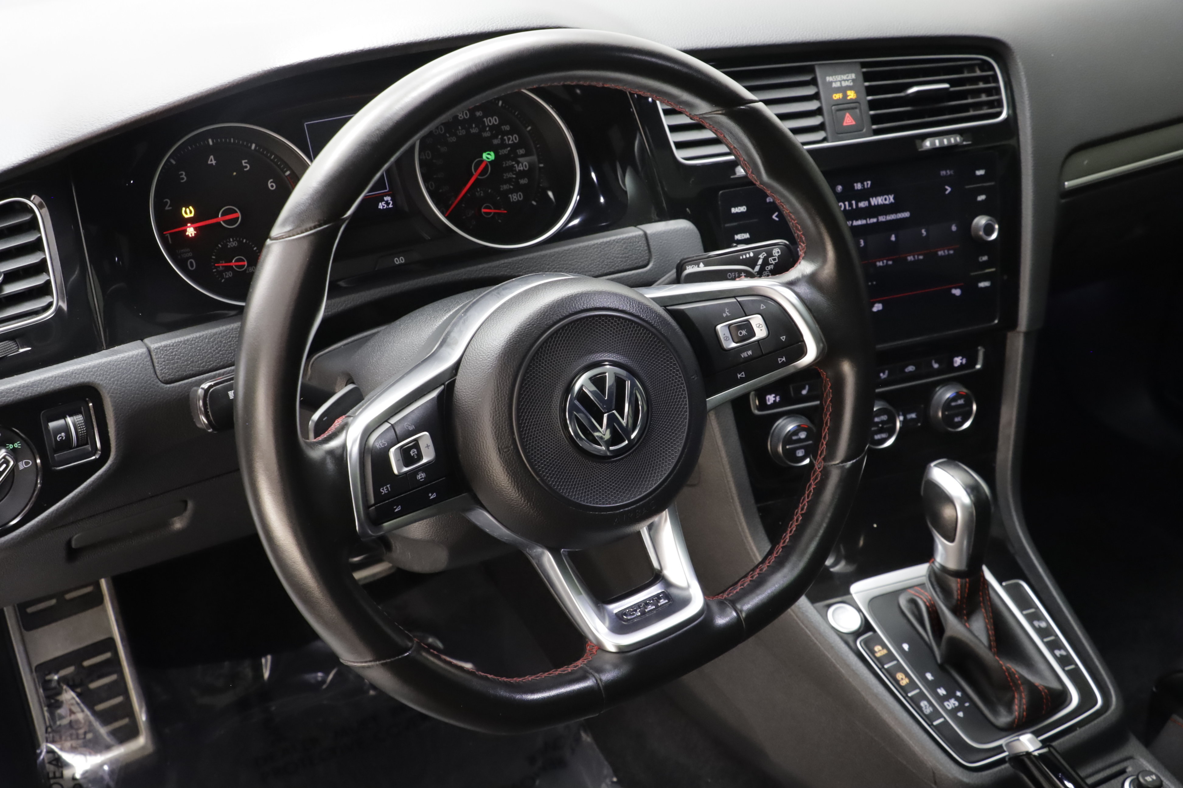 Used 2020 Volkswagen GTI Autobahn FWD image 8