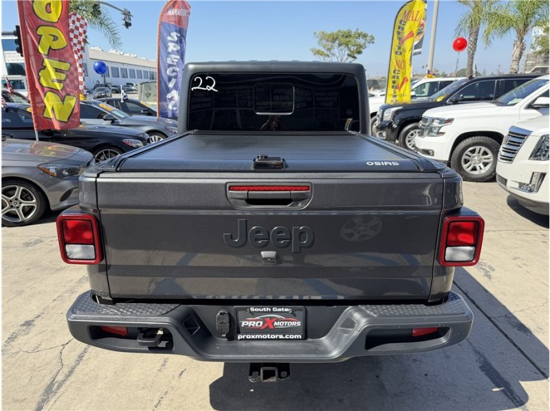 Used 2023 Jeep Gladiator Sport AWD/4WD image 13