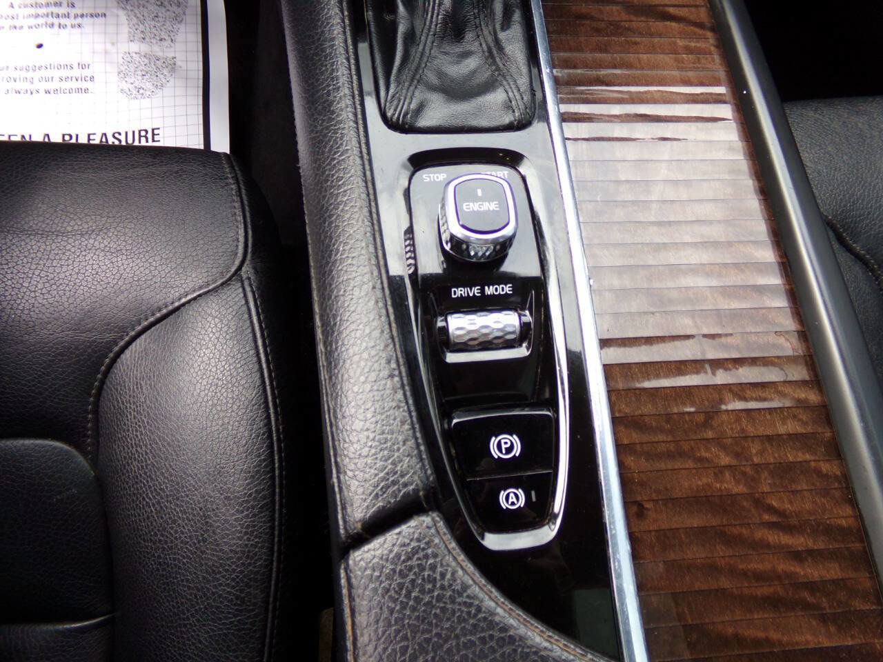 Used 2016 Volvo XC90 T6 Momentum w/ Momentum Plus Package image 42