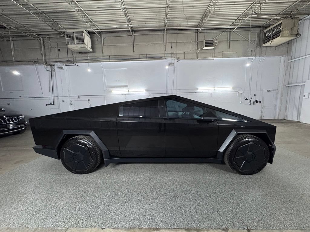 Used 2024 Tesla Cybertruck Cyberbeast AWD/4WD image 12