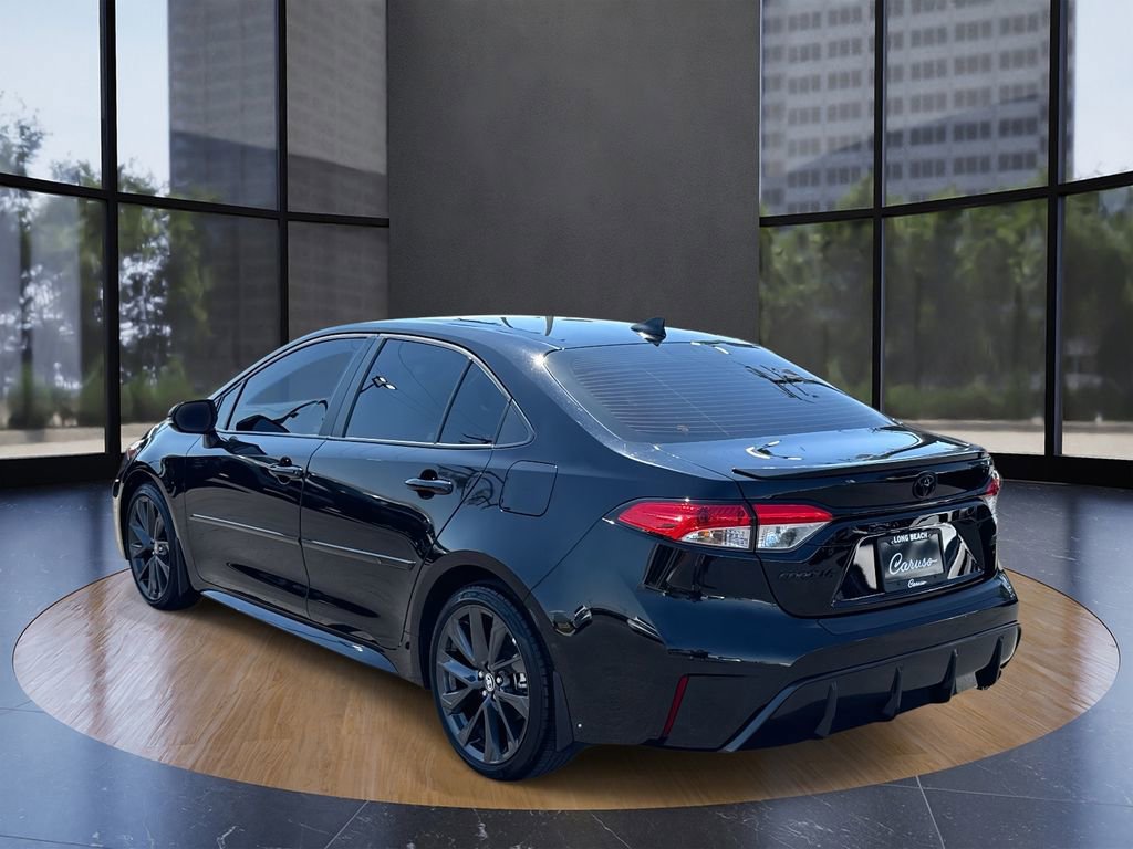 Used 2025 Toyota Corolla SE image 4