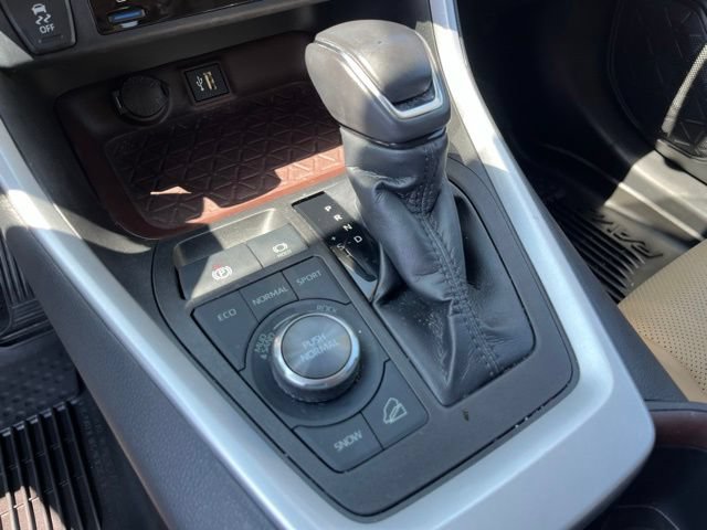 Used 2023 Toyota RAV4 Limited w/ Limited Grade Weather Package AWD/4WD image 30