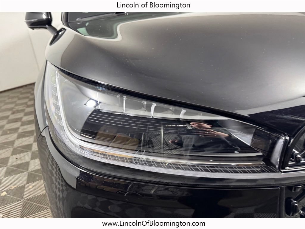 New 2026 Lincoln Aviator AWD w/ Jet Appearance Package image 11