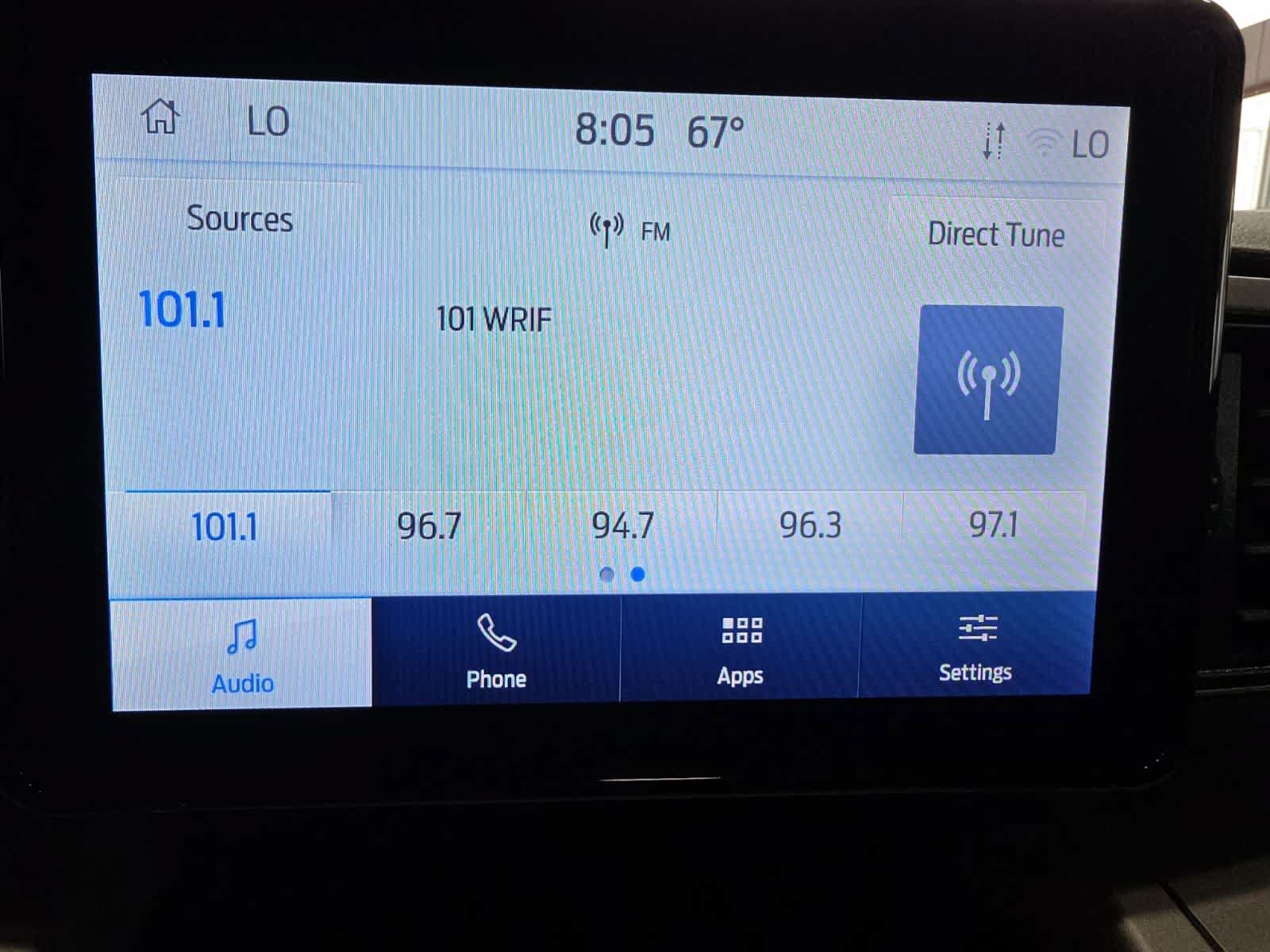 Used 2023 Ford Explorer XLT AWD/4WD image 25