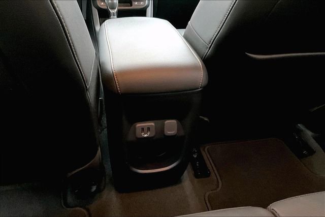 Used 2022 GMC Canyon AT4 w/ Trailering Package image 11