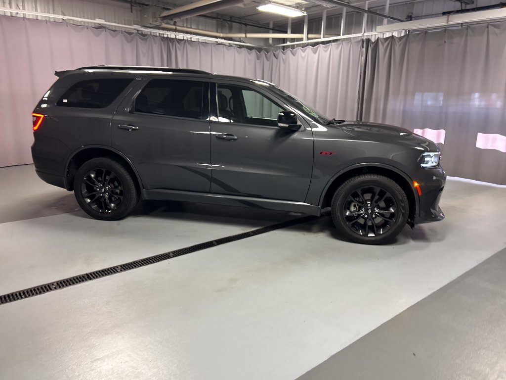 Used 2025 Dodge Durango GT AWD/4WD image 8