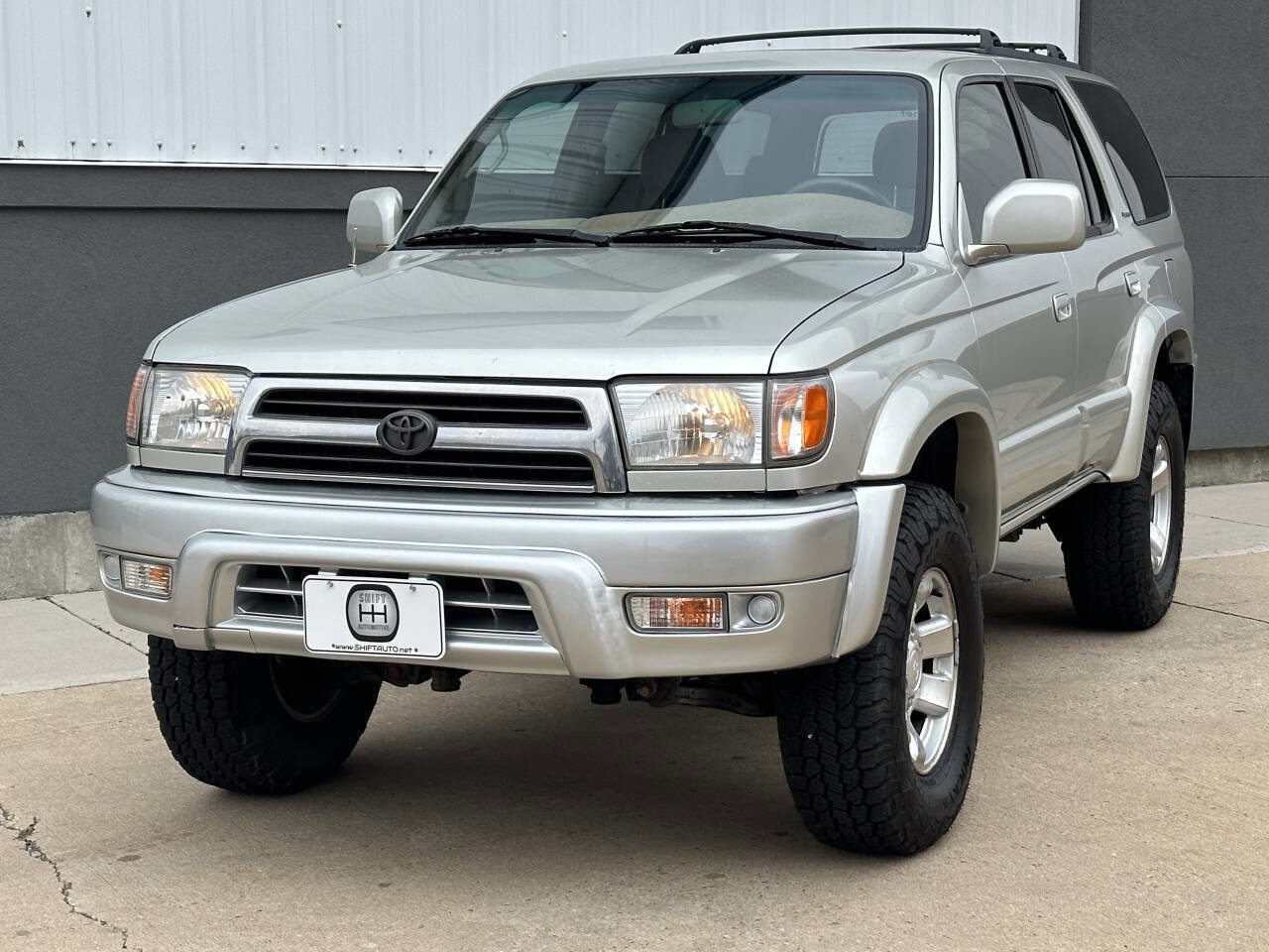 Used 2000 Toyota 4Runner Limited image 4