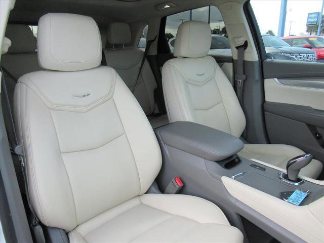 Used 2017 Cadillac XT5 Luxury w/ LPO, Wheel Lock Package image 8