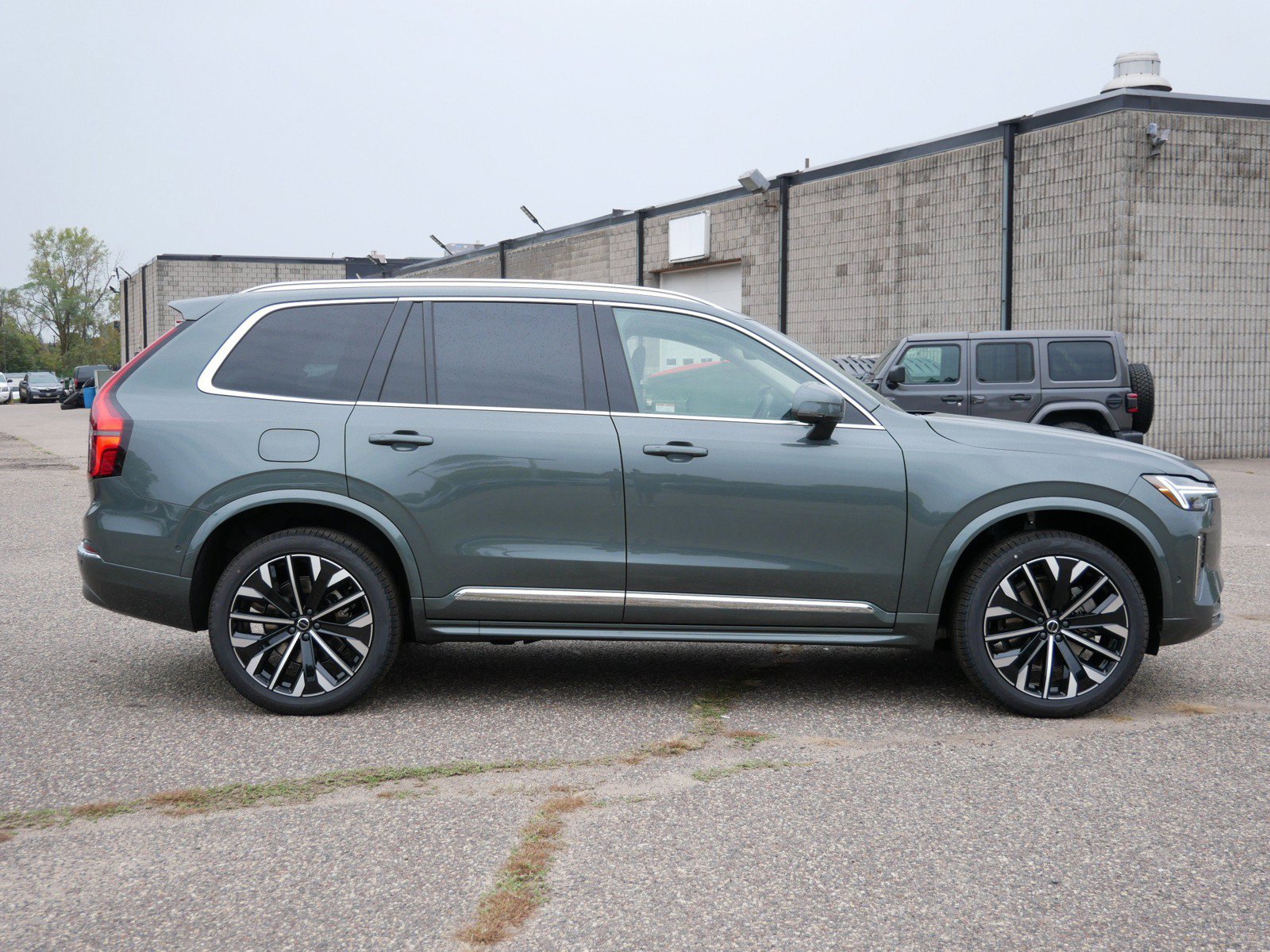 New 2027 Volvo XC90 B6 Plus AWD/4WD image 2