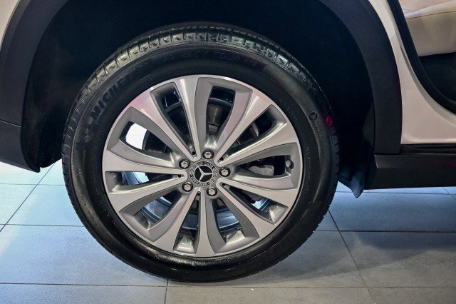 Used 2020 Mercedes-Benz GLE 350 4MATIC w/ Premium Package image 46