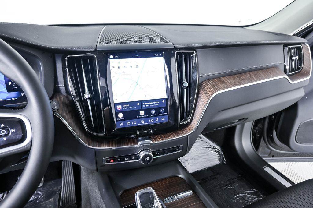 Certified 2023 Volvo XC60 B5 Ultimate w/ Climate Package FWD image 15