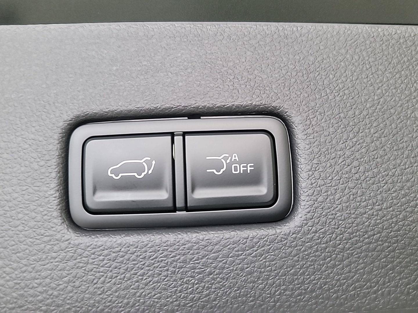 Certified 2026 Kia Carnival EX FWD image 8