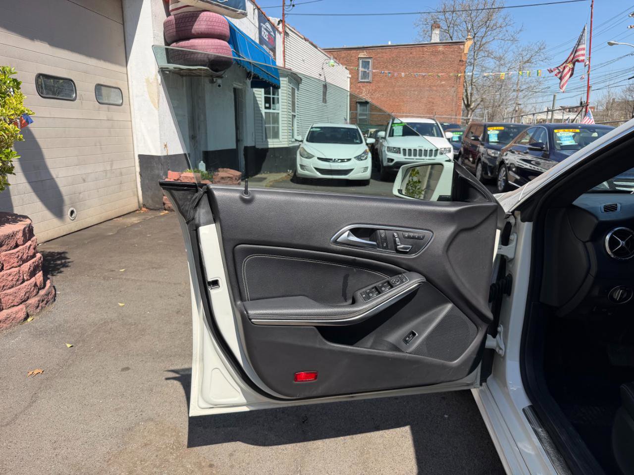 Used 2018 Mercedes-Benz CLA 250 4MATIC image 28