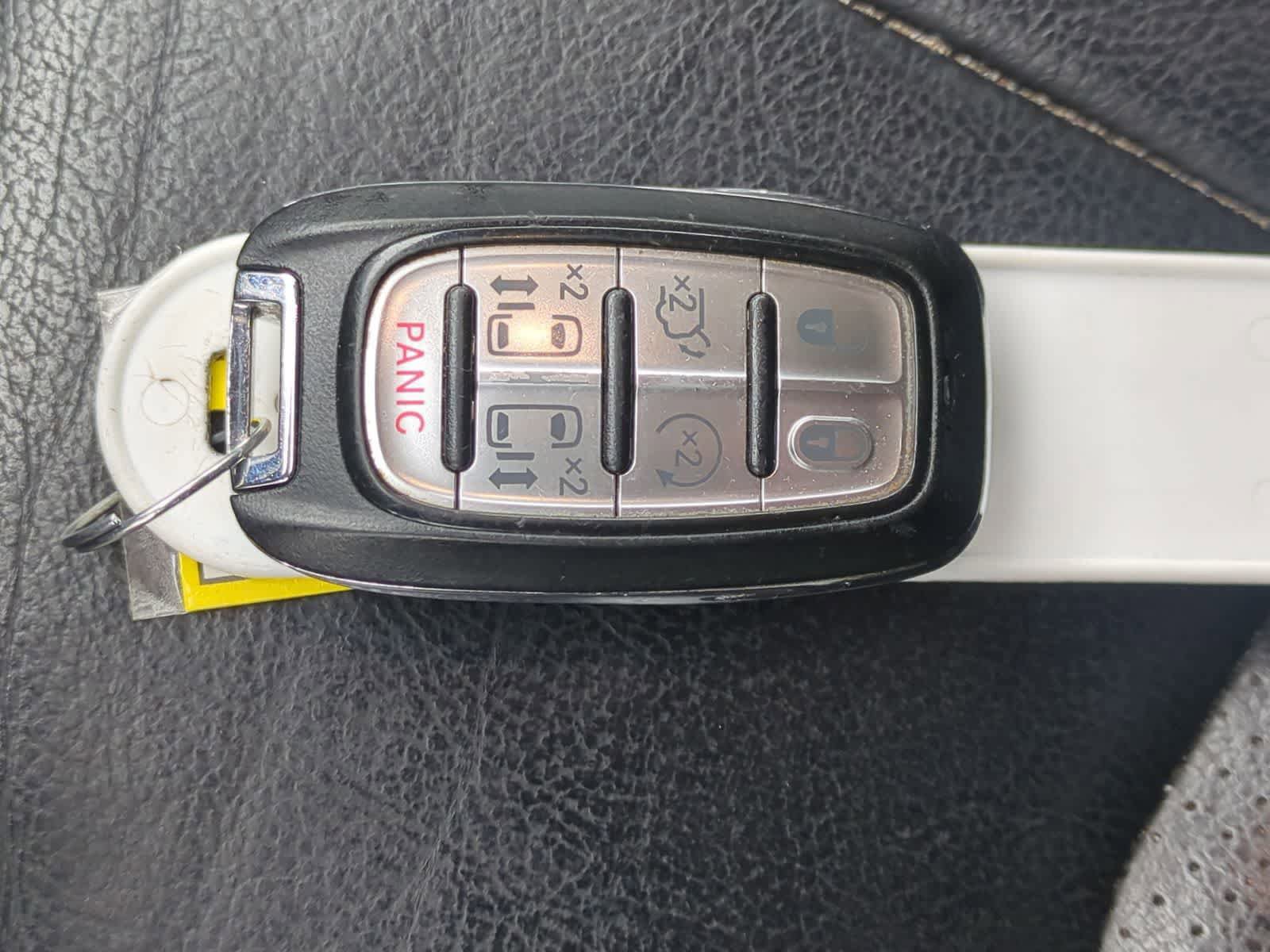 Used 2018 Chrysler Pacifica Touring-L Plus w/ Tire & Wheel Group image 35