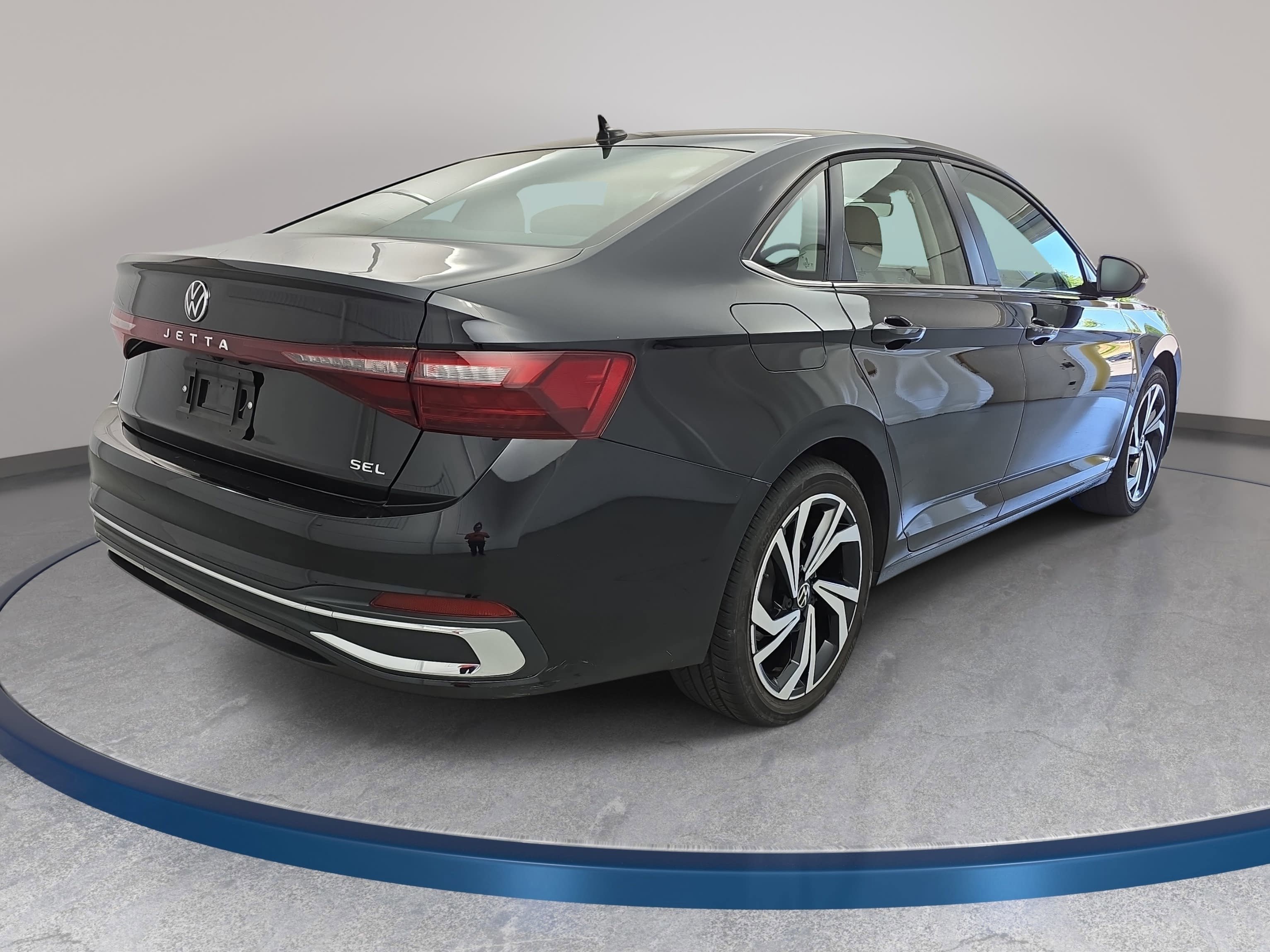 Used 2025 Volkswagen Jetta SEL FWD image 5