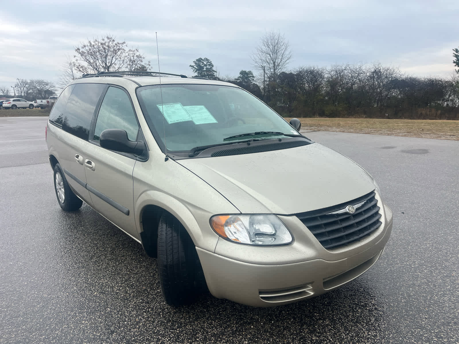 Used 2007 Chrysler Town & Country w/ Popular Equipment Group I image 12