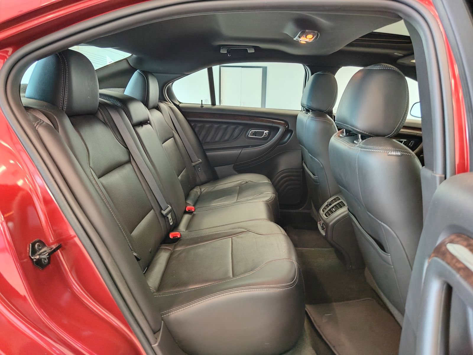 Used 2014 Ford Taurus Limited w/ Equipment Group 301A image 19