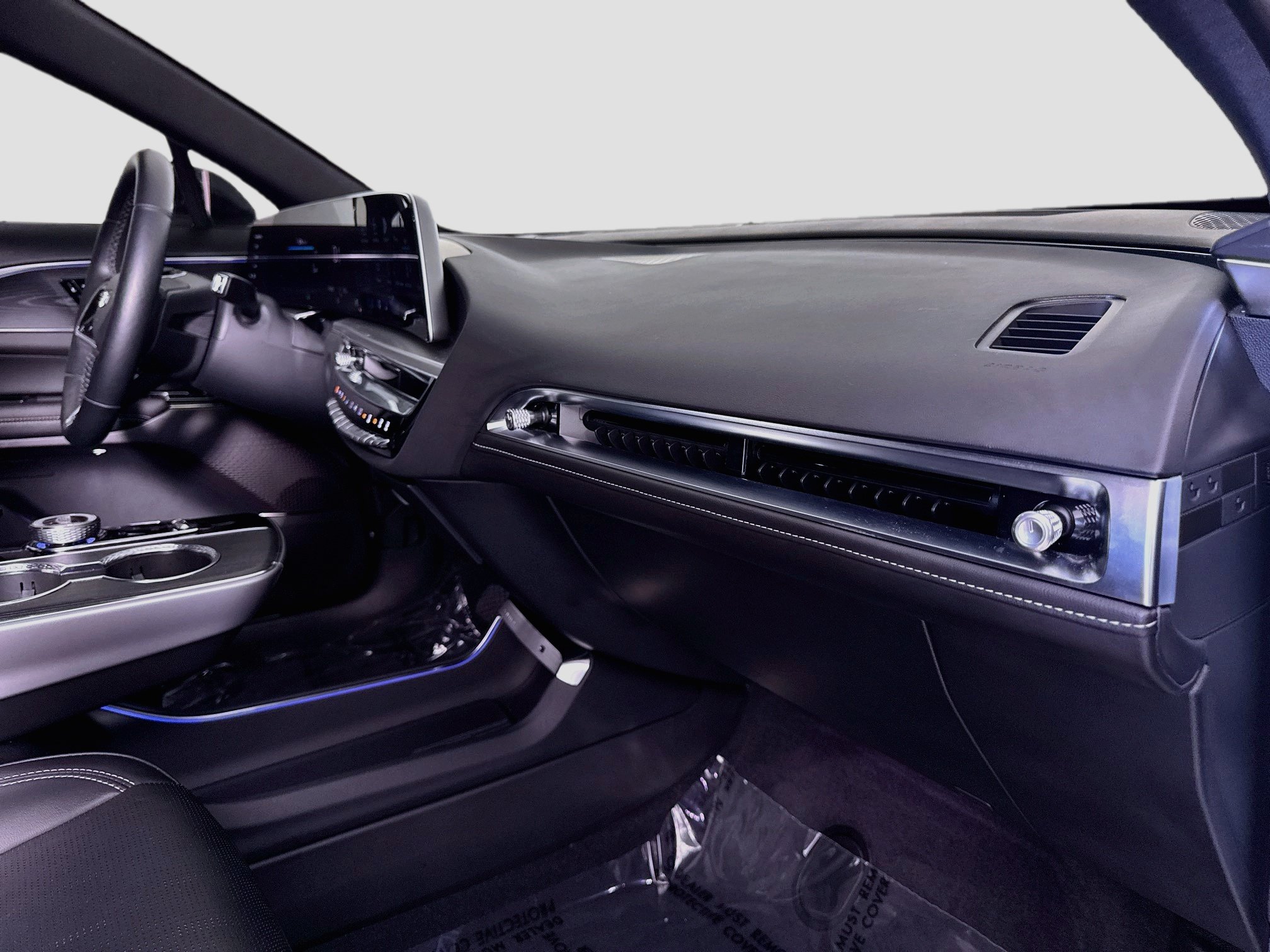 Used 2025 Cadillac Lyriq Luxury RWD image 31