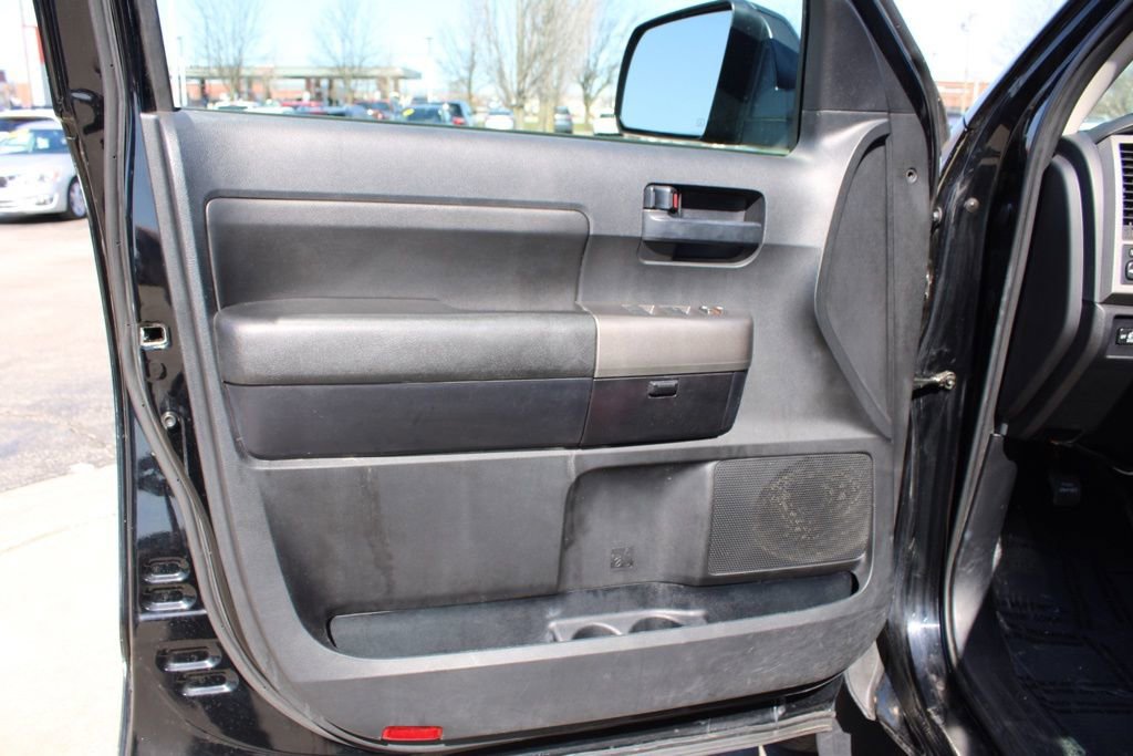 Used 2013 Toyota Tundra 4x4 Double Cab image 16