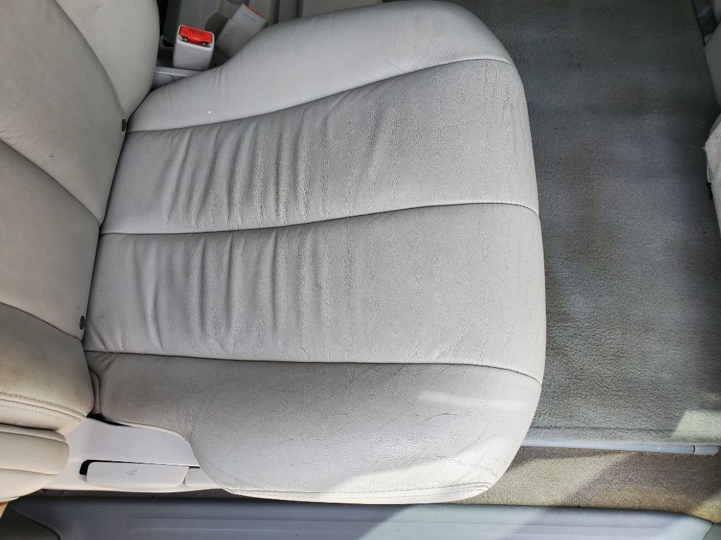 Used 2012 Toyota Sienna XLE FWD image 36