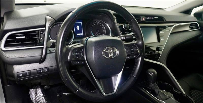 Used 2018 Toyota Camry SE image 11